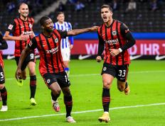 IM体育官方平台-勒沃库森取得胜利，迎来联赛争冠的关键战役的简单介绍