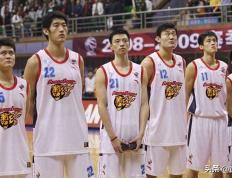 IM体育App下载-四川男篮主场惜败，紧急调整备战下一场比赛的简单介绍