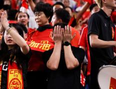 IM体育网页版登录入口-华人球员在英超联赛中大放异彩，赢得掌声