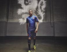 IM体育官网入口-圣西罗的黄昏与黎明，托尼一剑封喉，AC米兰巅峰对决险胜皇家贝蒂斯