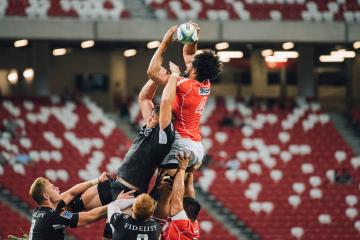 IM体育官网-欧冠淘汰赛之夜，迪巴拉主宰比赛走向