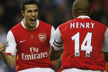 IM体育官方网站-年度焦点之战之夜，恩佐关键制胜，铸就传奇时刻