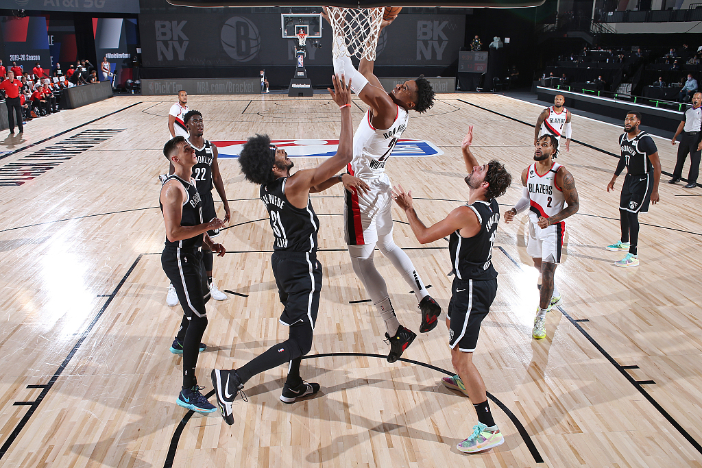 IM体育官方网站-篮网险胜美国男篮,哈里斯统治全场