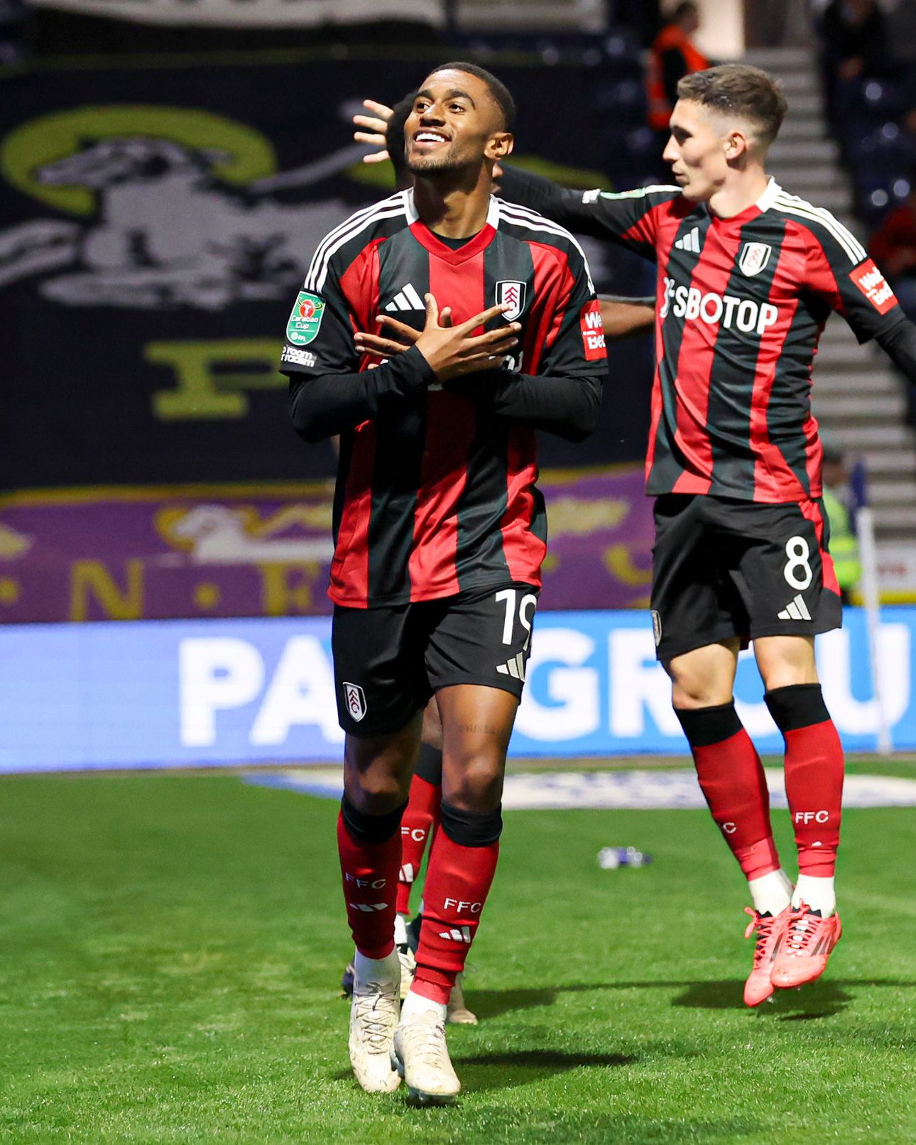 IM体育官网-西汉姆联客场不敌沃特福德,保级希望重新燃起的简单介绍