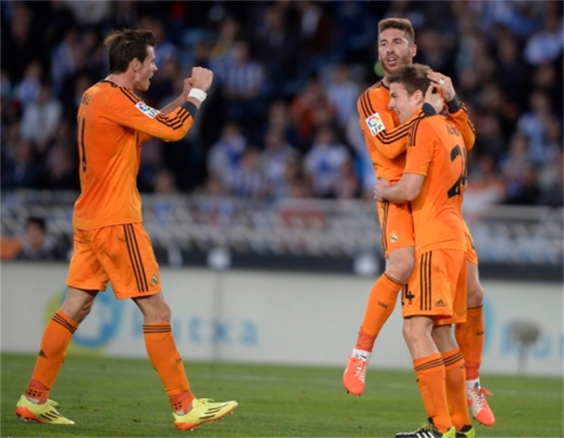 IM体育官网-西班牙联赛再掀转会热潮,球员频频换队的简单介绍