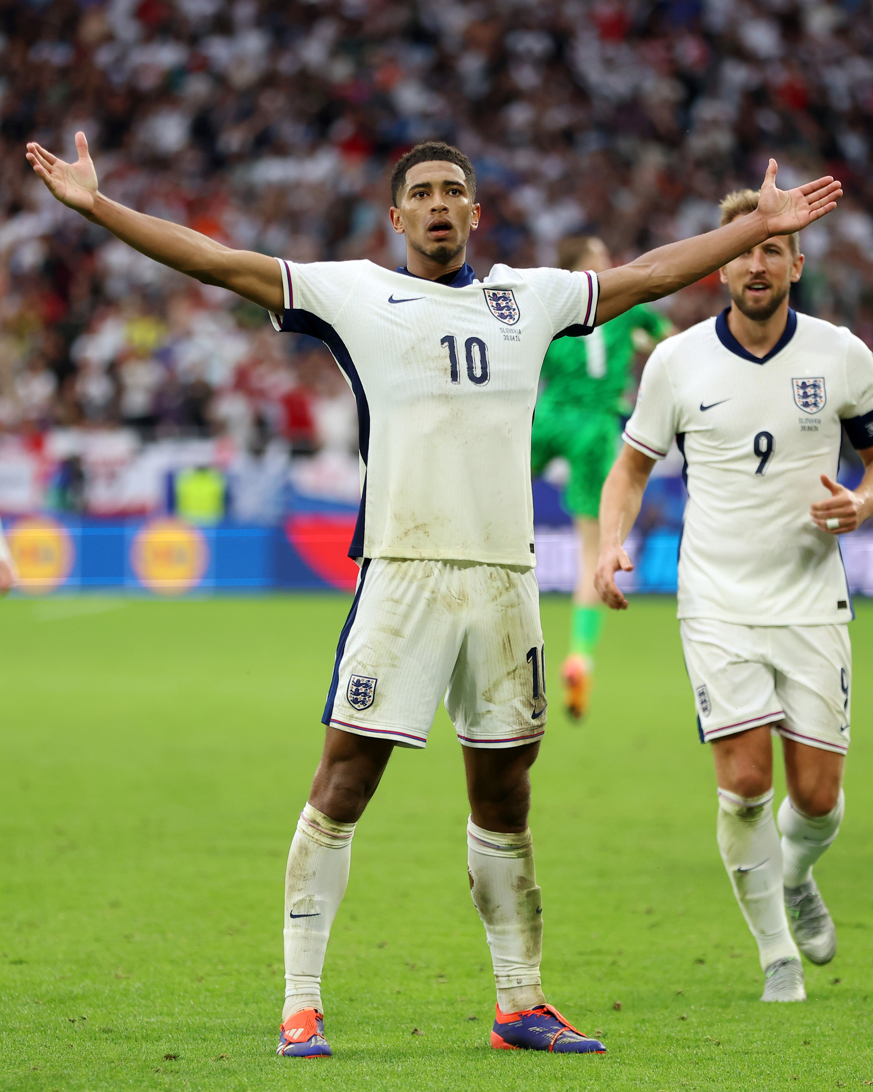 IM体育平台-厄瓜多尔队豪取胜利,晋级决赛的简单介绍