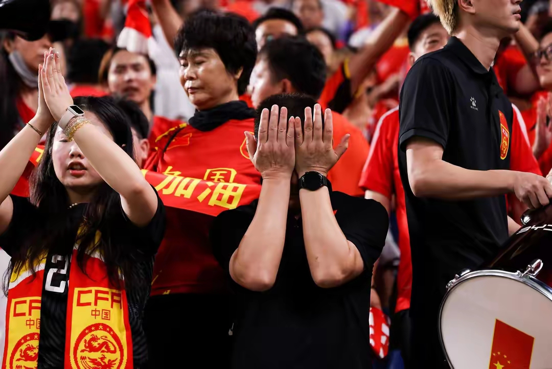 IM体育网页版登录入口-华人球员在英超联赛中大放异彩，赢得掌声