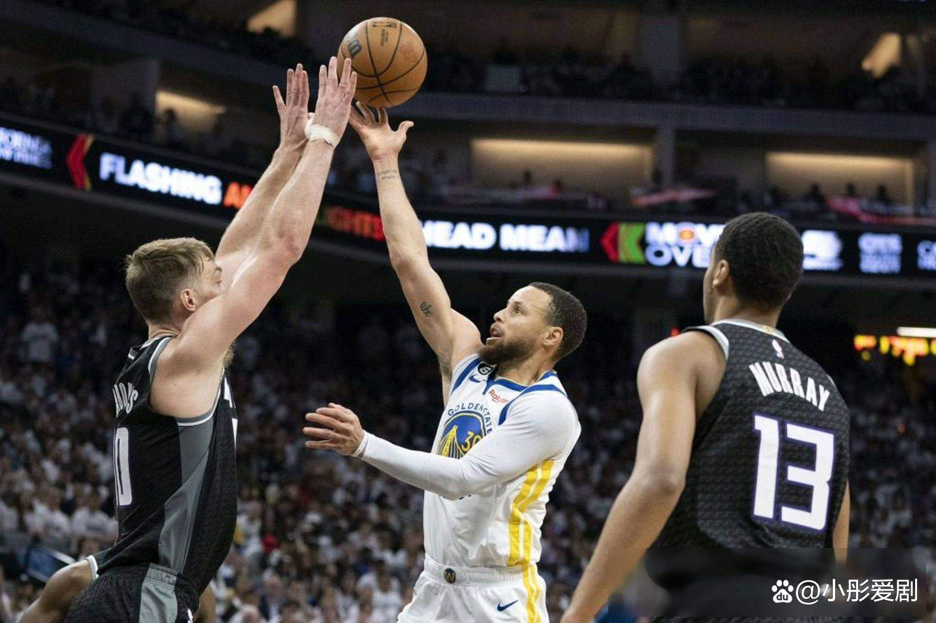 IM体育数据分析平台-国王横扫新疆队，库里惊艳四座的简单介绍