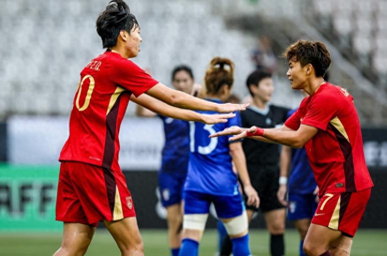 IM体育官方网-关于中国队横扫日本队，陈雨菲关键制胜的信息