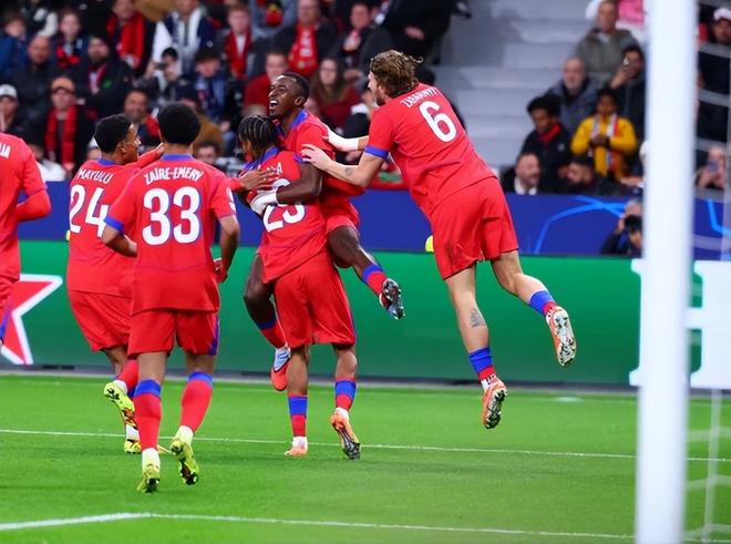 IM体育官方网-包含阿森纳险胜巴黎，库尔图瓦扛起全队的词条