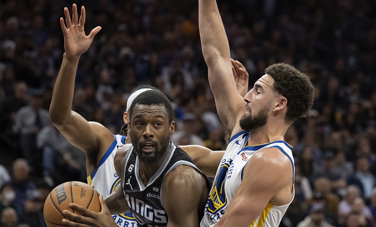 IM体育下载-国王鏖战上海队，克莱刷新纪录