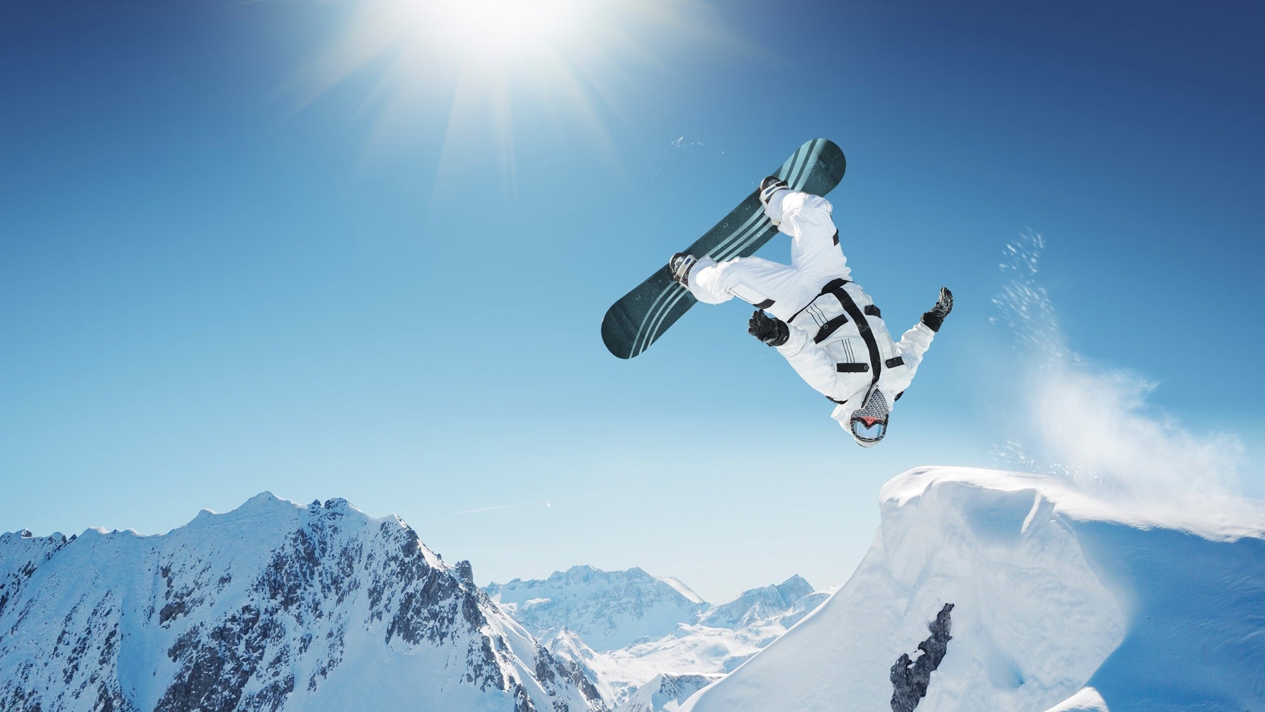 IM体育社区互动入口-英超争冠之夜，C罗彻底打爆防线